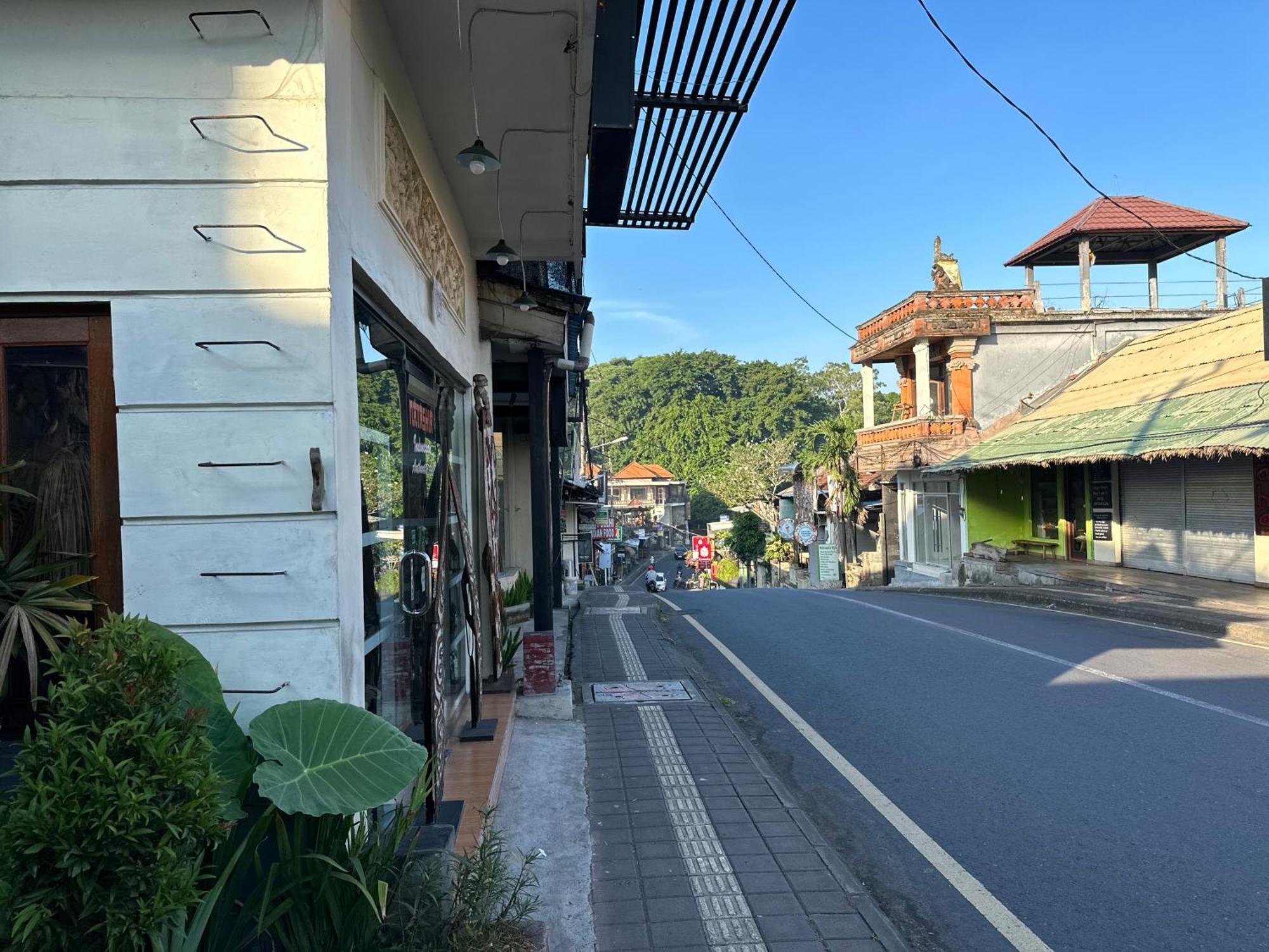 Brata Hotel